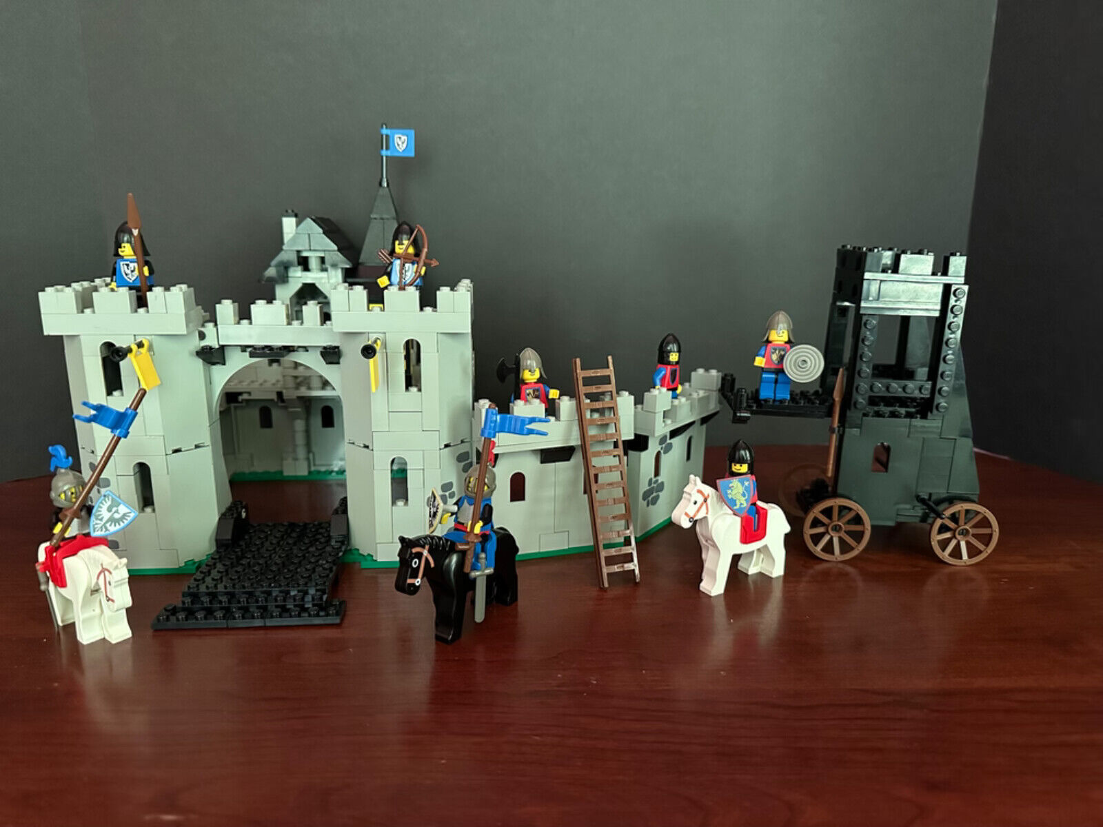 Vintage LEGO Castle: Black Falcon's Fortress (6074);Castle Siege Tower (6061)