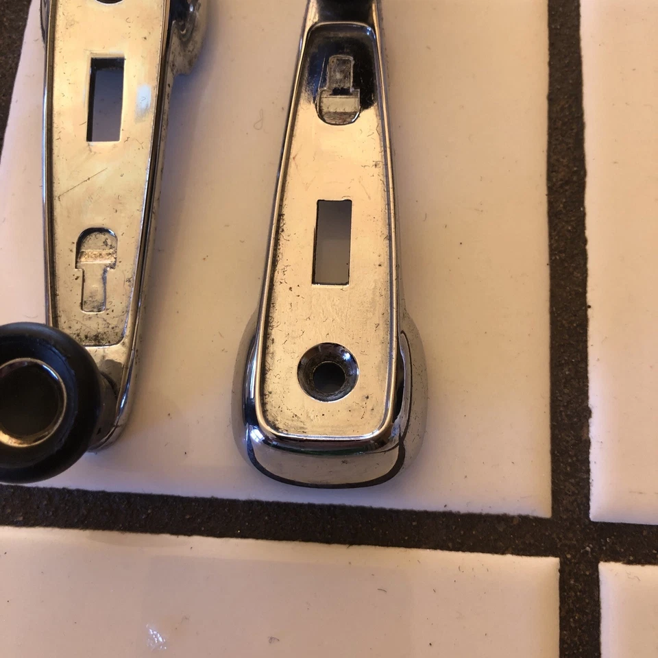 MANIJAS MANIVELA VENTANA MERCEDES BENZ OEM W113 250 230SL 250SL 230 SL EXCELENTE 👀 Foto 2 de 4