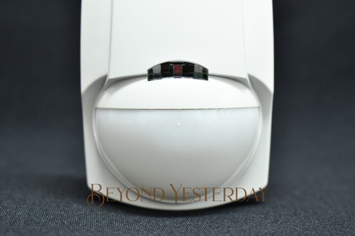NEW: DSC DIGITAL PIR MOTION DETECTOR WITH PET IMMUNITY - WHITE - LC-100PI SENSOR - Picture 3 of 7