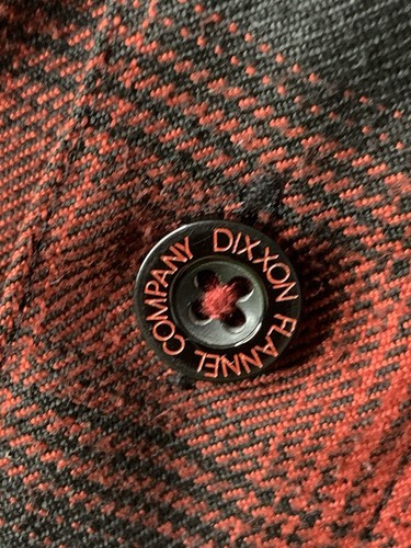DIXXON FLANNEL COMPANY Camicia THE WATTs Uomo TAGLIA MEDIA Plaid Colore Rosso e Nero - Foto 7 di 19