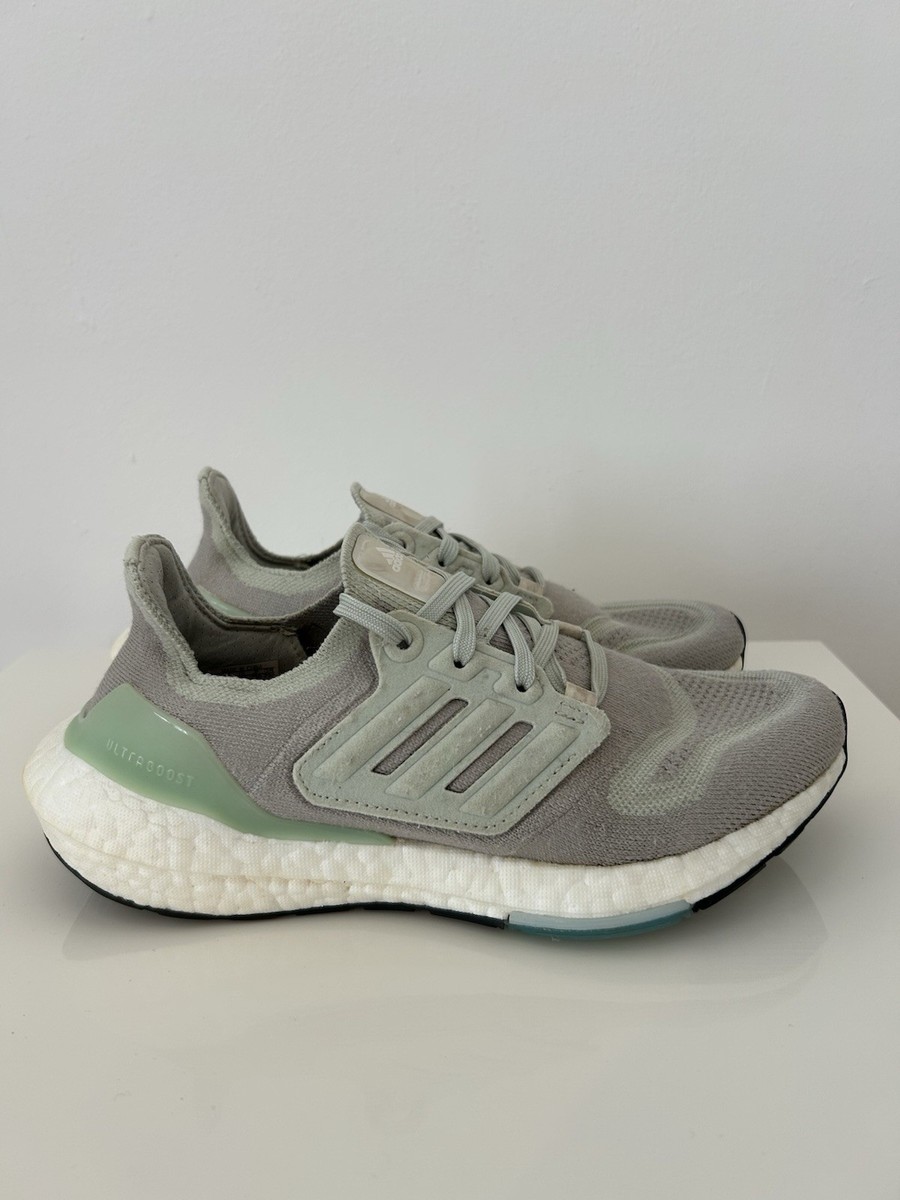 Adidas Ultra Boost Womens green Lace Up Running trainers uk