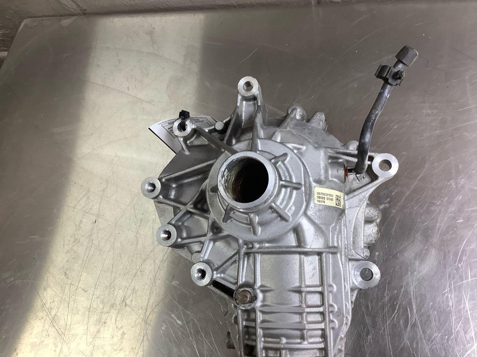 2017-2020 MASERATI LEVANTE 3.0L FRONT DIFFERENTIAL CARRIER 6700321830 OEM