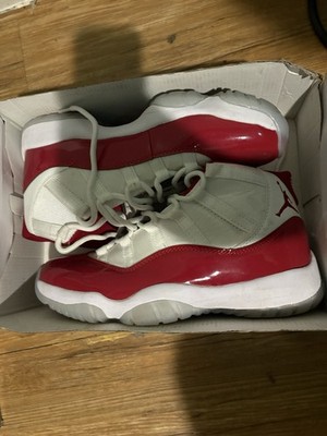 Jordan Air Jordan 11 Men's High Top Lace-Up Basketball Sneakers White/Red
