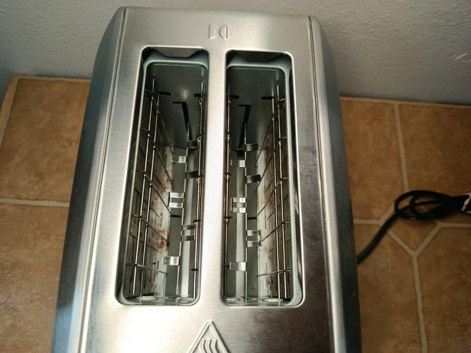 Cuisinart RBT-1200PC Countertop Custom Select 2-Slice Toaster Silver Stainless - Image 3 of 4