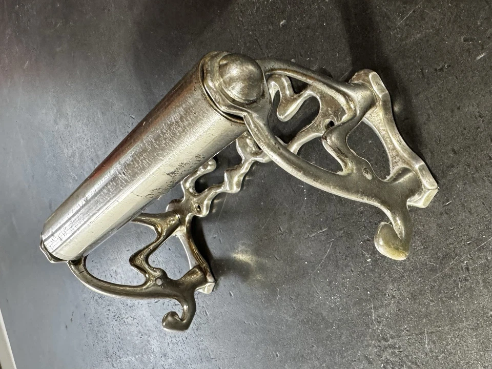 Antiguo soporte de papel higiénico de colección decoración baño victoriano Art Brass Co NY. Foto 2 de 4