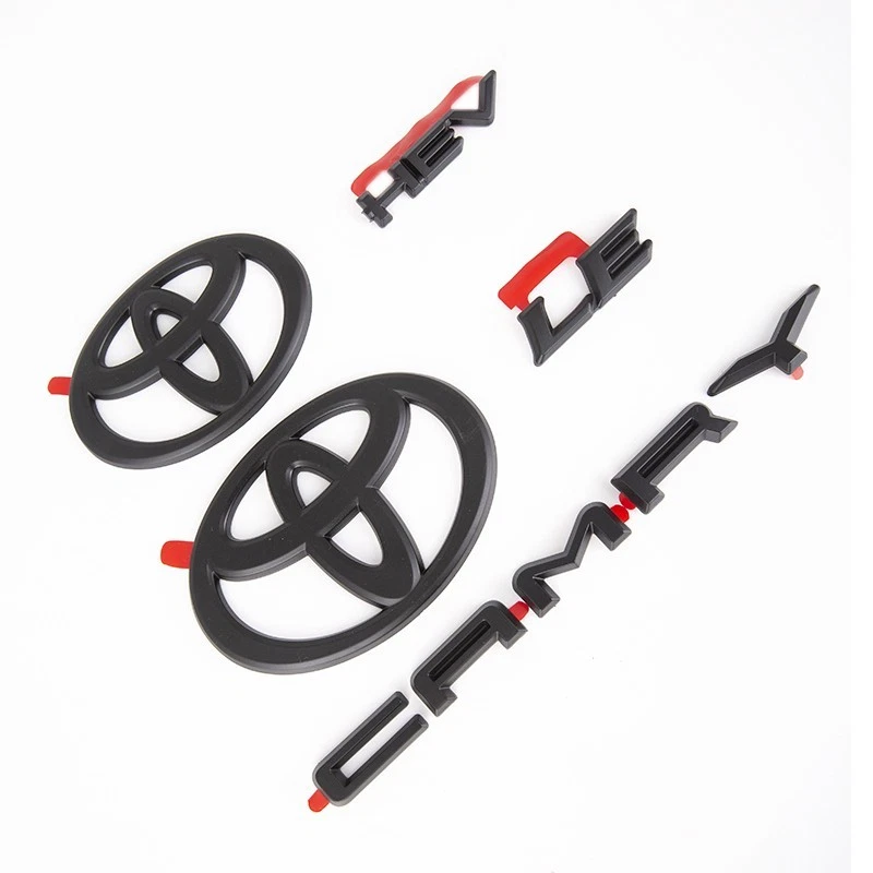 NUEVO OEM TOYOTA 2025+ CAMRY HYBRID LE HEV BLACKOUT EMBLEMA SUPERPOSICIONES CONJUNTO Foto 4 de 4