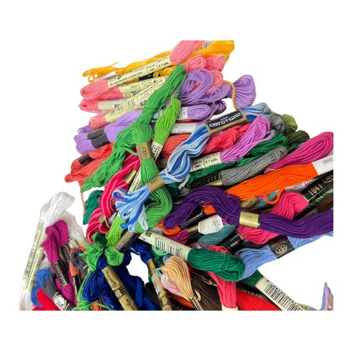 Huge Lot 105 Embroidery Floss Thread Skeins Coats J&P More Vintage Craft Colors - Picture 3 of 4