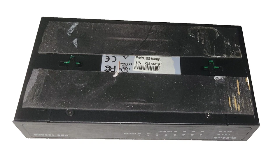 D-Link 8-Port 10/100 Unmanaged Metal Desktop Switch DES-1008PA NO ACAdapter Used - Image 4 of 4