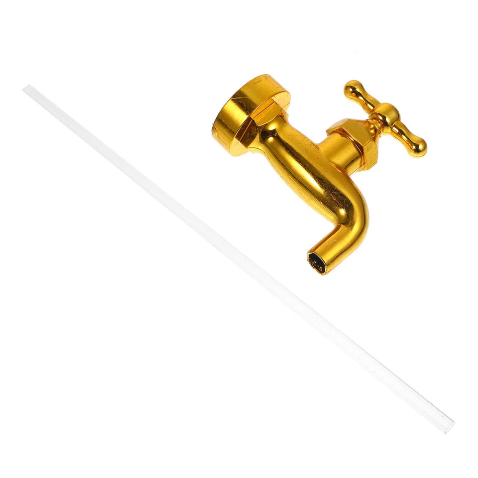 Leitungswasserspiel kleiner Garten Wasserhahn schwimmende Gießkanne