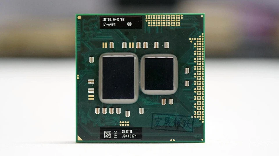 Intel Core i7 640M 2.8 GHz Dual-Core SLBTN Sock PGA 988 Laptop CPU Processor - Image 2 of 4