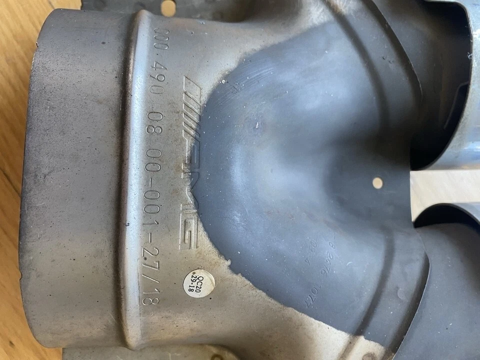 AMG Auspuffblenden  z.B. für C 43 W205 für rechts u. links zusammen /komplett. - Bild 3 von 4