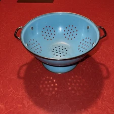 BLUE Turquoise Enameled Metal Double Handled 11" Colander Strainer Pre-Owned