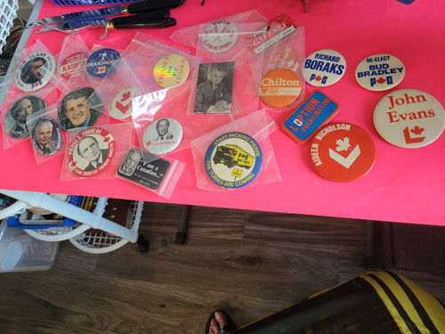 Vintage Canadian Political Pin Backs Excellent Diefenbaker Trudeau & More 20+