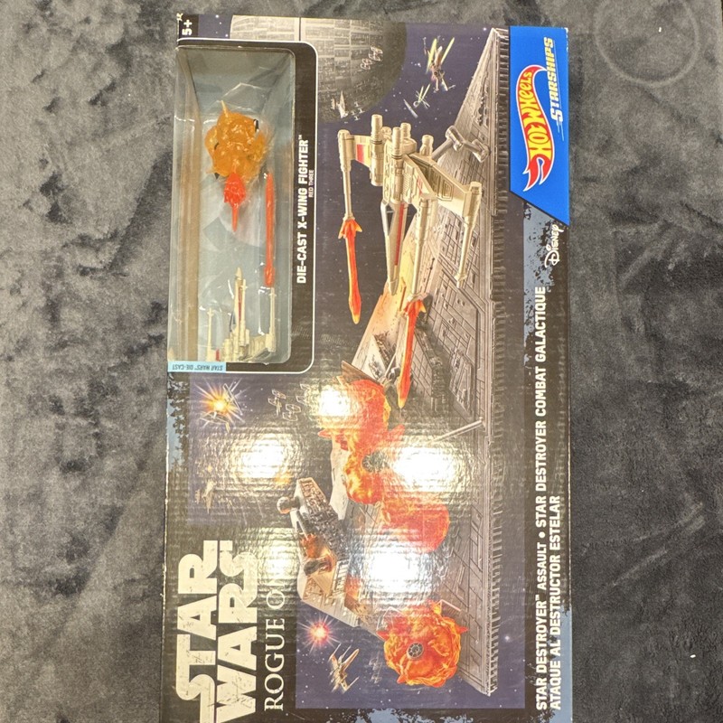 Hot Wheels Star Wars Rogue One Starships Die-Cast X-Wing Fighter Assault Set