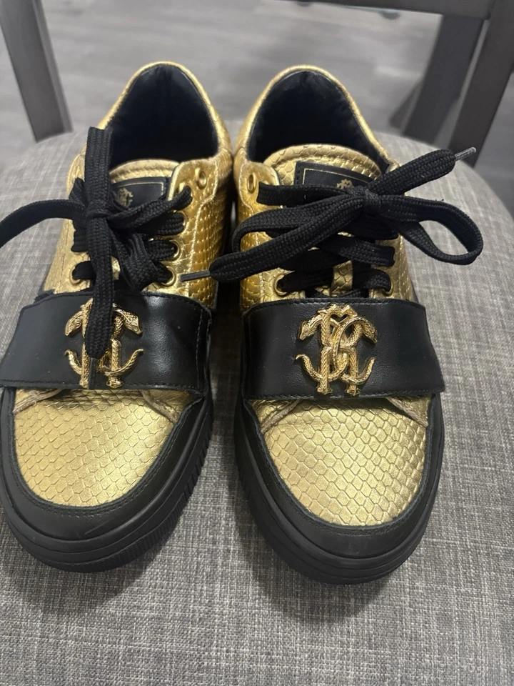 Zapatillas de plataforma Roberto Cavalli doradas con estampado de serpiente Foto 3 de 4