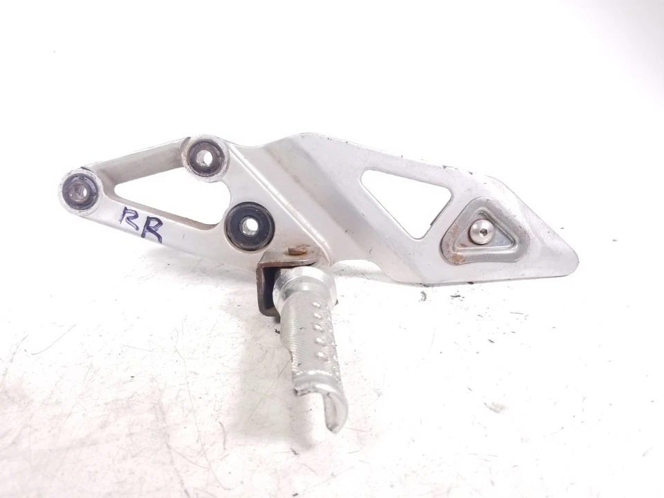 Reposapiés trasero izquierdo 94 Suzuki GSXR 1100 GSXR1100W reposapiés y soporte de montaje Foto 2 de 4