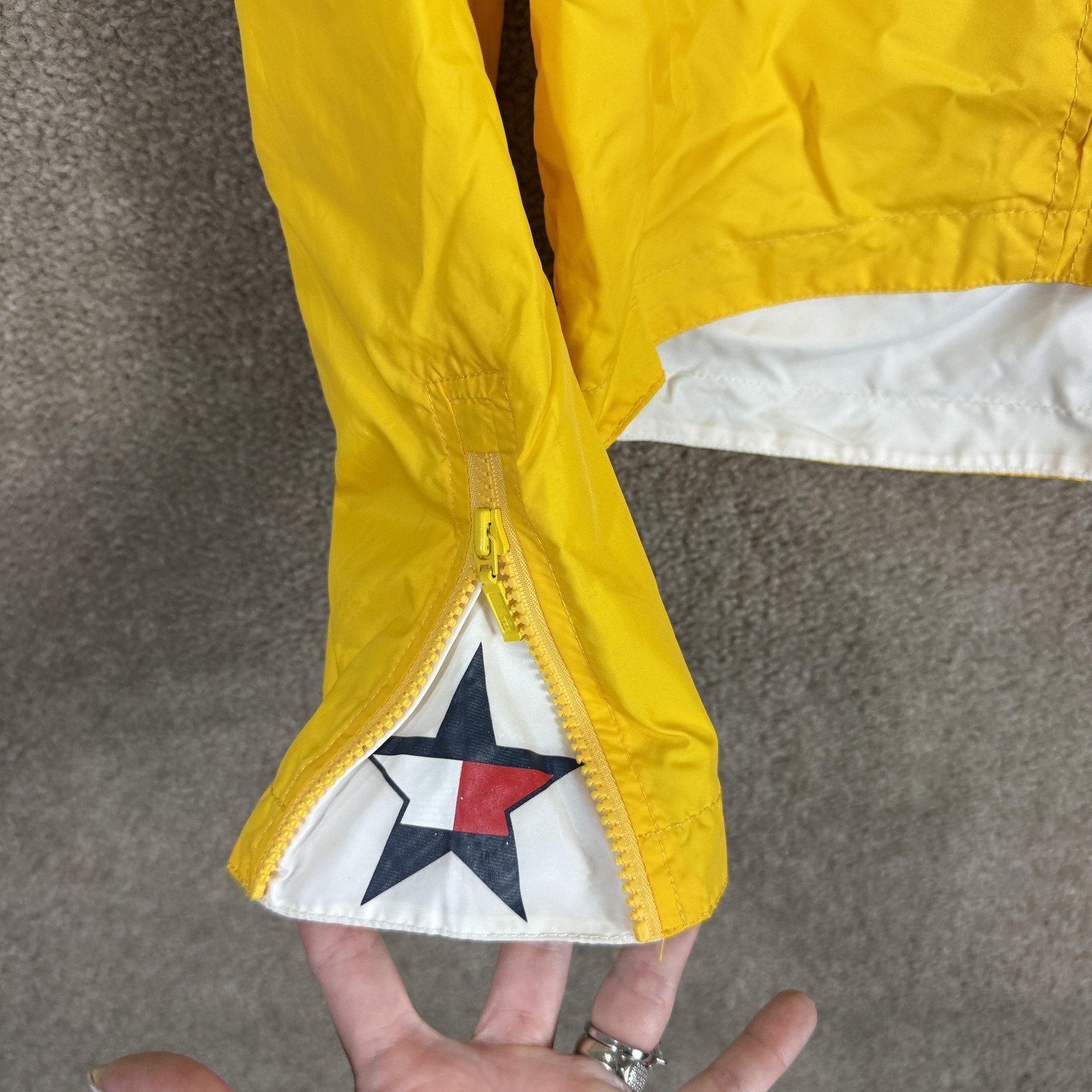 Vintage Tommy Hilfiger Jeans Jacket Womens Medium Yellow Hooded Windbreaker Star thumbnail 3