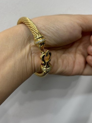 David Yurman Cable Collection Buckle Bracelet in 18K Yellow Gold