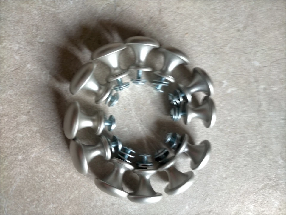 Set 12 Pomelli In Nichel Spazzolato - Immagine 2 di 4