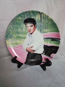 Elvis Presley "Looking at a Legend" Collectable Plate-Plate 1 of Series Numbered