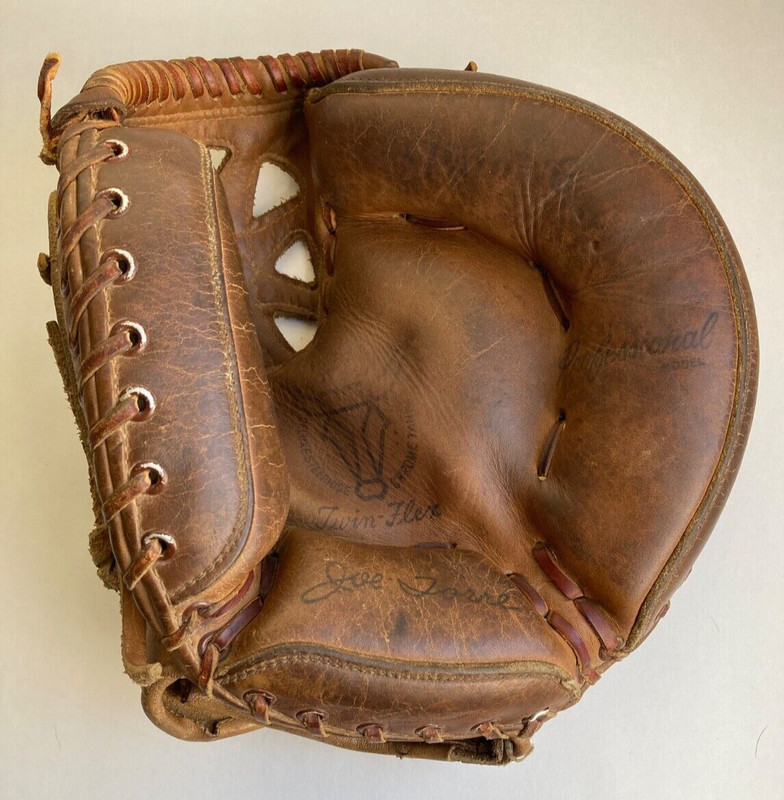 Vintage Joe Torre Catcher’s Mitt Professional Model Twin Flex Delux Steer Hide