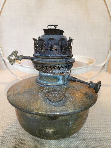 Vintage Antique Veritas Oil Lamp - Picture 8 of 12