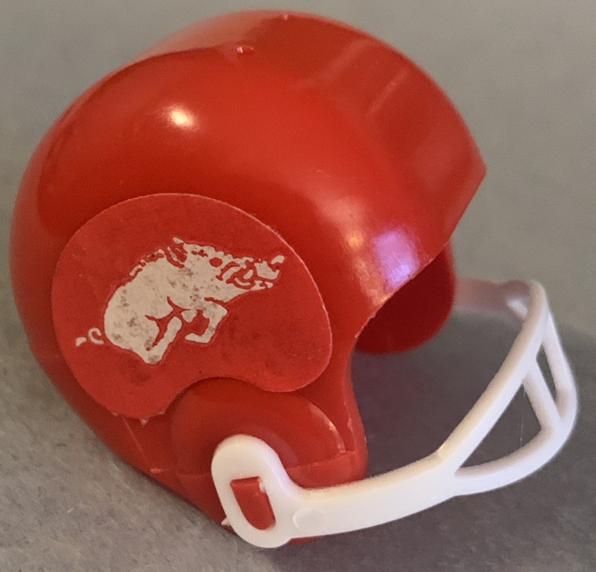 1970 Arkansas Razorbacks mini NCAA Vintage gumball plastic football helmet SEC 1