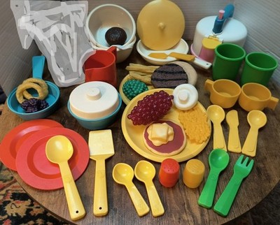VINTAGE 80'S FISHER PRICE & LITTLE TIES PRETEND PLAY SET