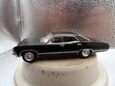 1967 CHEVROLET IMPALA SPORT SEDAN         2015 GREENLIGHT HOBBY EXCLUSIVE   1:64