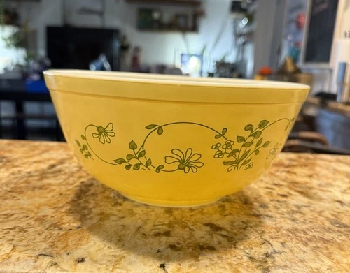 Pyrex Vintage Shenandoah Cinderella Mixing Bowl 403
