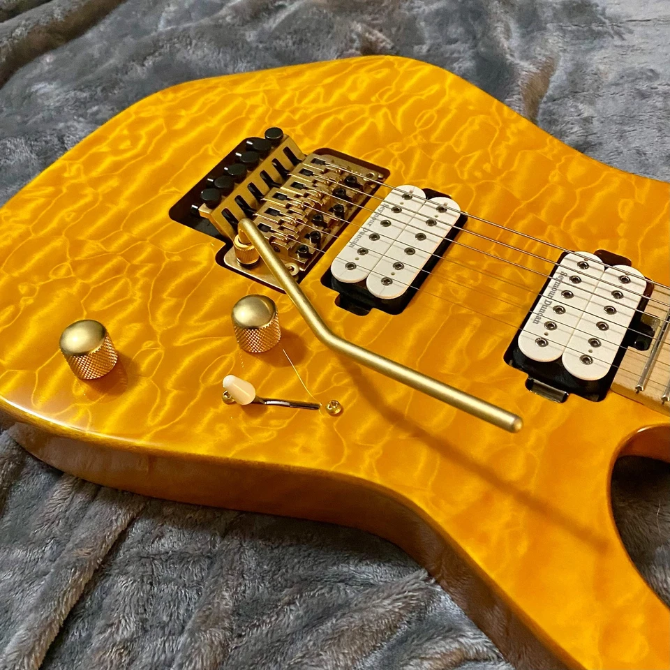 Charvel Pro-Mod DK24 HH FR M 2020 Mahogany with Quilt Maple Dark Amber Finish - Image 3 of 4