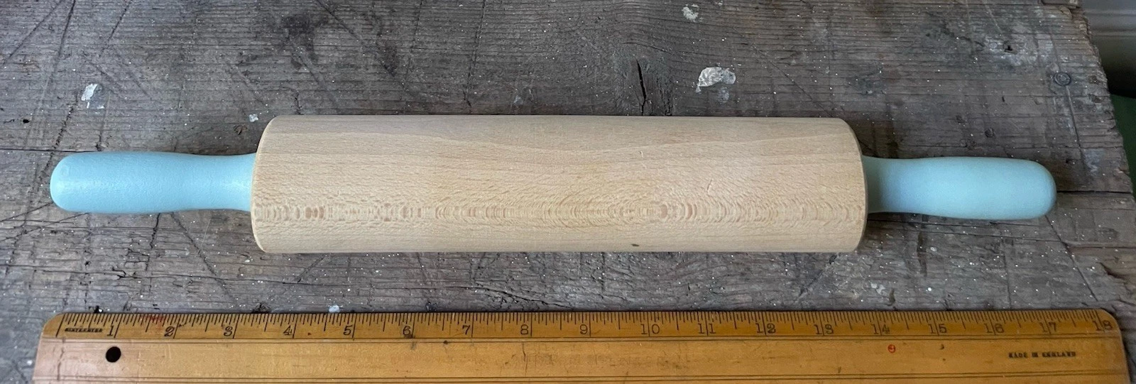 Lovely Vintage Wooden Rolling Pin With Pale Blue Painted Handles VGC kitchenalia
