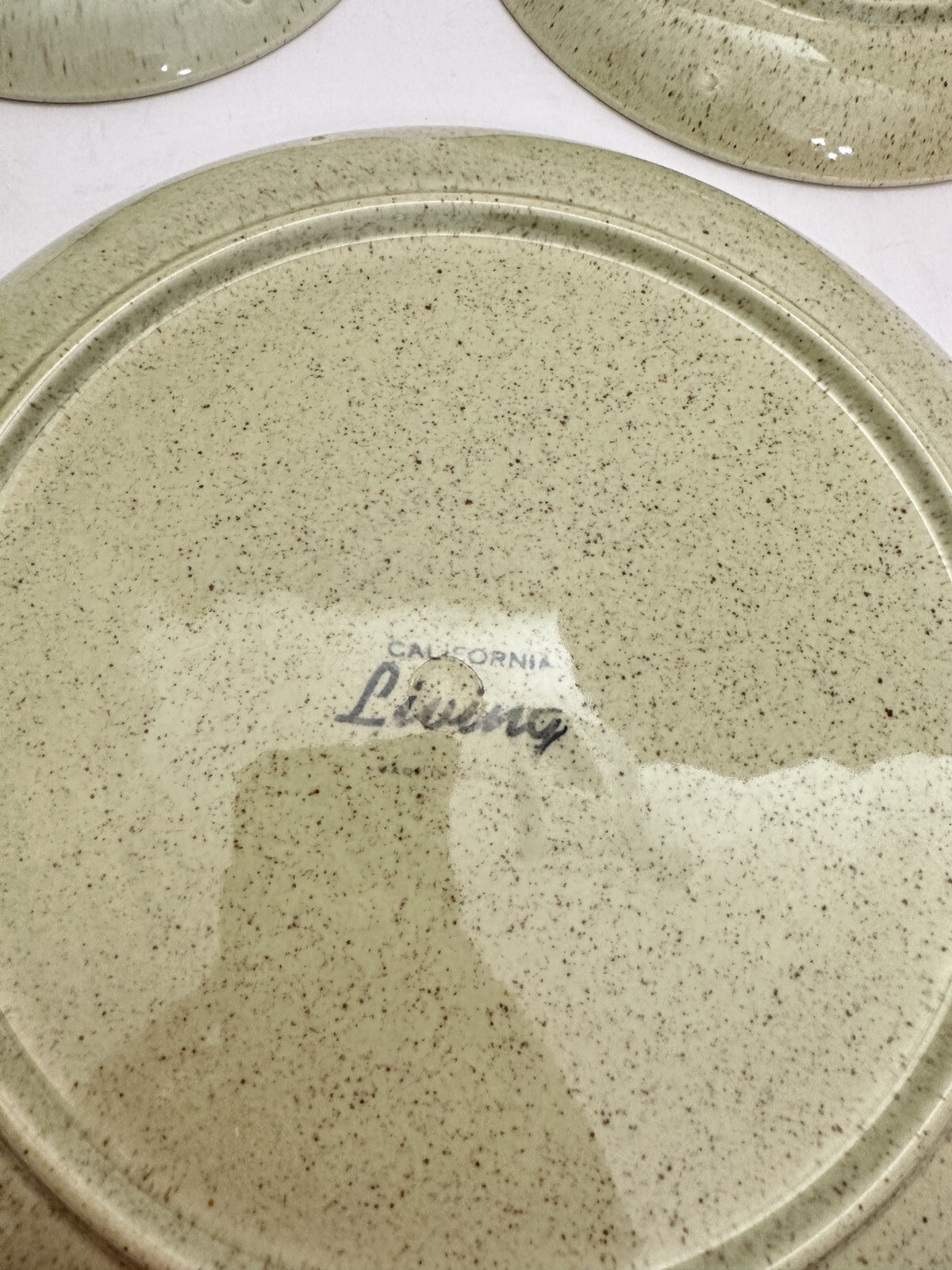 Vintage MCM LAUREL POTTERY CALIFORNIA LIVING Speckled Green 4Piece Place Setting