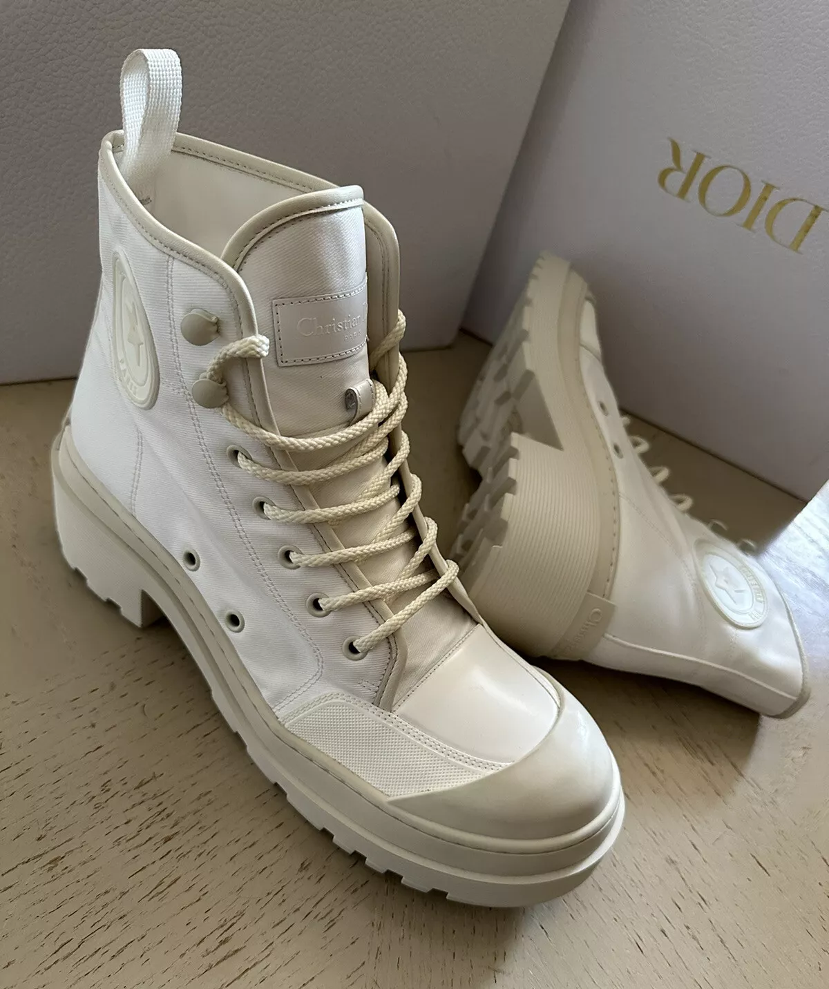 Bottes cheville volumineuses blanches 41/11 neuves dans leur boîte CHRISTIAN DIORD Rise