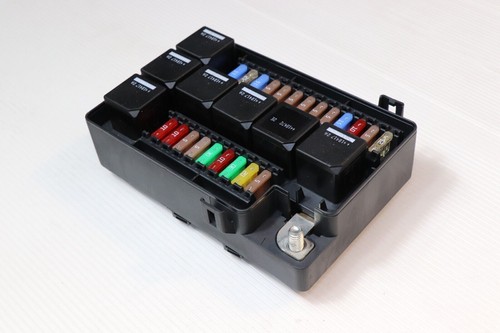 ASTON MARTIN RAPIDE 6.0 V12 REAR FUSEBOX AD43-14A073-AC - Picture 5 of 8