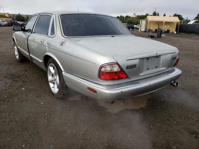 Jaguar XJ8 XJR 1999 lado izquierdo del conductor puerta delantera ventana de vidrio Foto 4 de 4