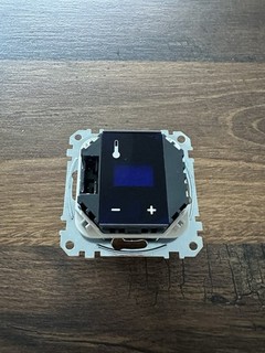 MERTEN MEG5775 0000 Universal Temperaturregler Einsatz mit Touch Display