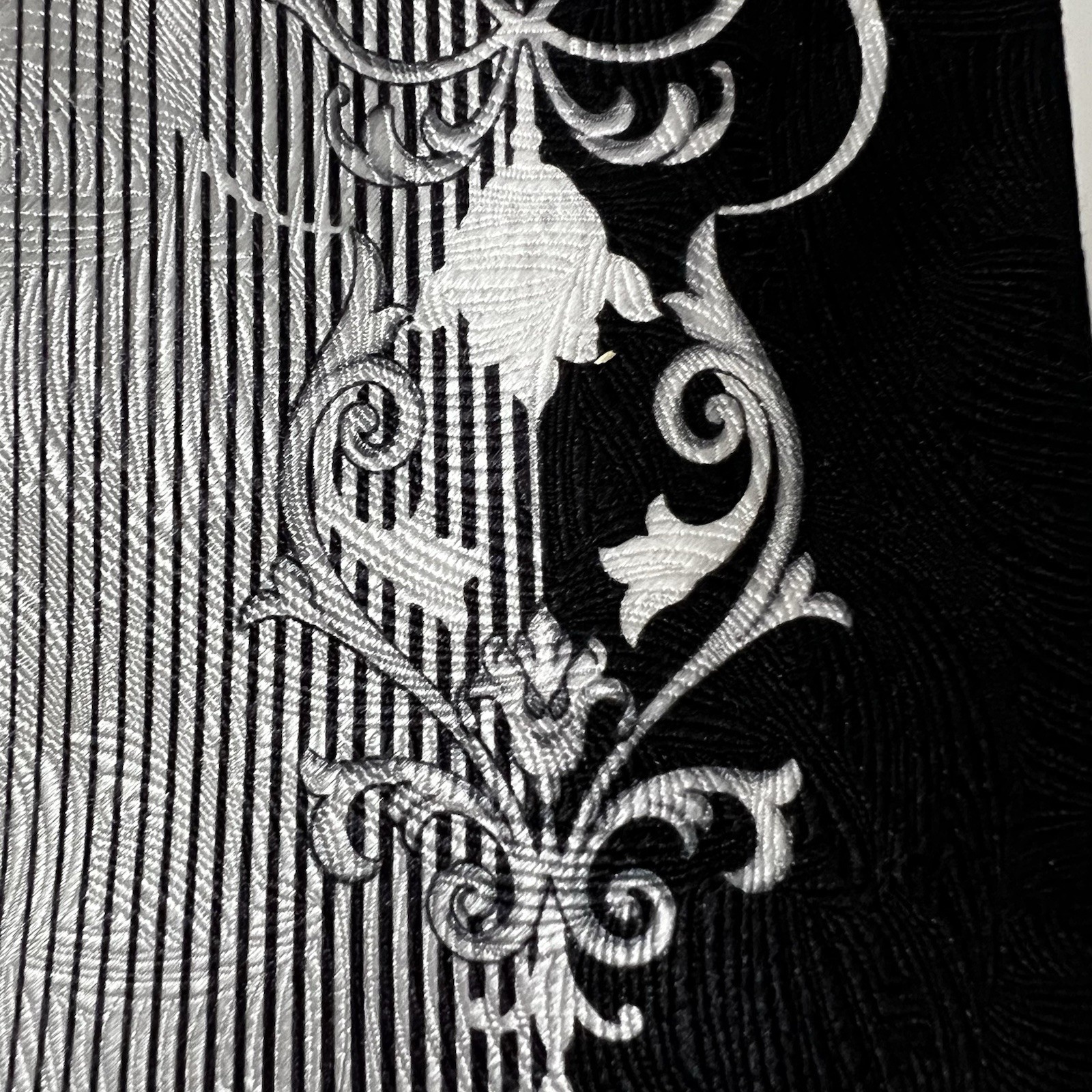 VERSACE Black&Silver Split Pattern Silk Luxury Ti… - image 2