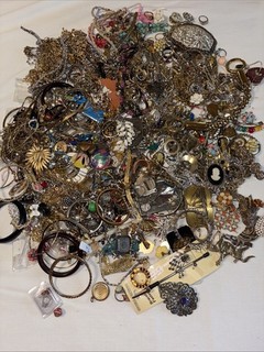 13 Pounds Vintage To Now Costume Jewelry For Parts And Crafts #62