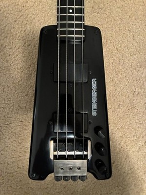 Steinberger L2 Bass - 1983 made in Brooklyn, Original EMG SS pickups, leg rest
