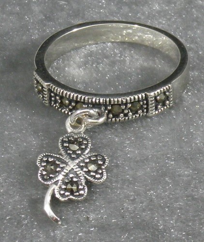 Massiv 0,925 Sterlingsilber Marcasit 4 vierblättrige Klee Glück Charm Ring Größe 8 - Bild 5 von 5
