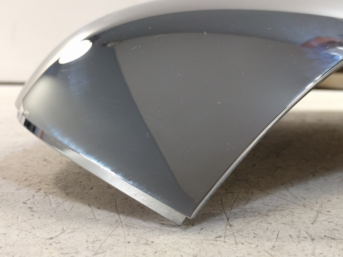 Infiniti QX56/QX80 RH Chrome Mirror Cover Cap OEM K6351 Infiniti QX56/QX80 RH Chrome Mirror Cover Cap OEM K6351