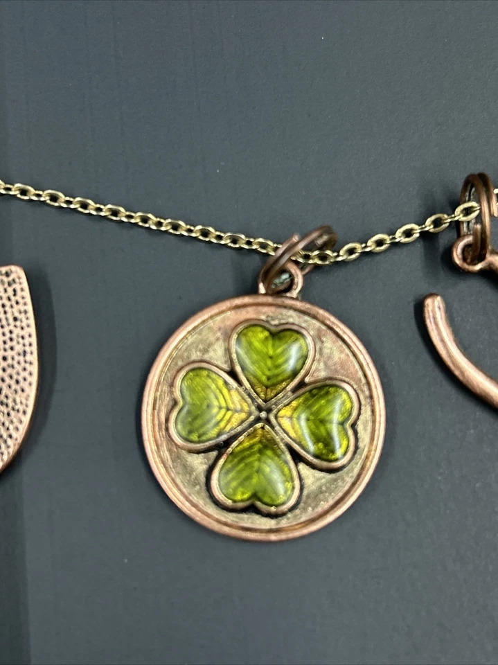 "Collar de la suerte de 4 dijes de cobre tréboles de herradura horquillas y cadena de 24"" C12" Foto 4 de 4