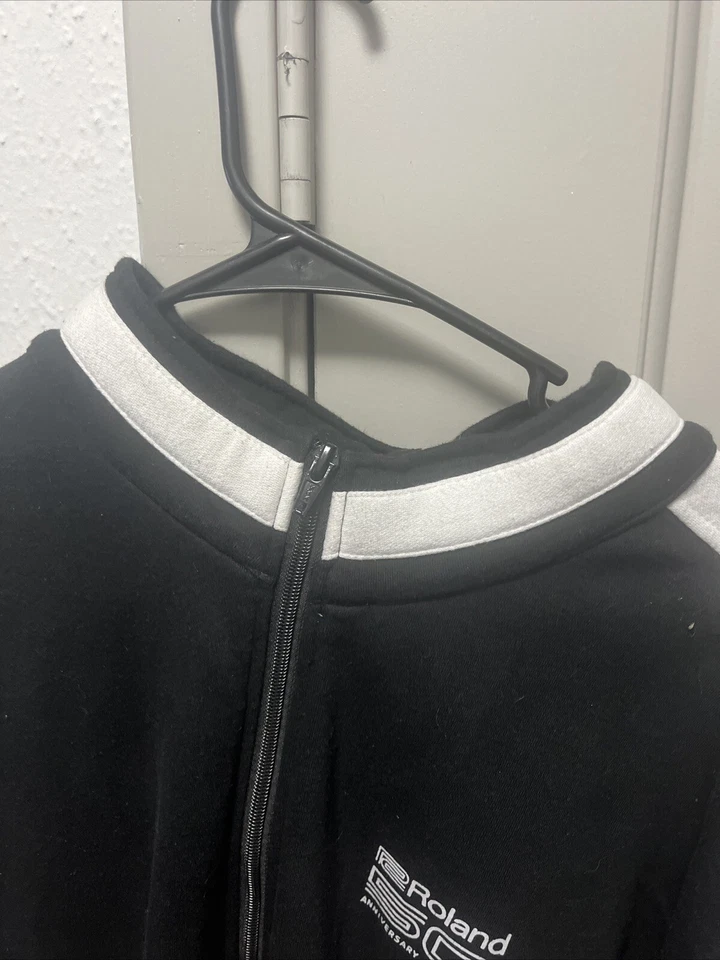 Полный спортивный костюм Roland 50th Anniversary ограниченный выпуск (мужской 2XL) - Изображение 2 из 4