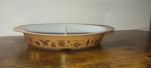 Vintage Pyrex 1 1/2 Quart Early American Divided Casserole Baking Dish No Lid