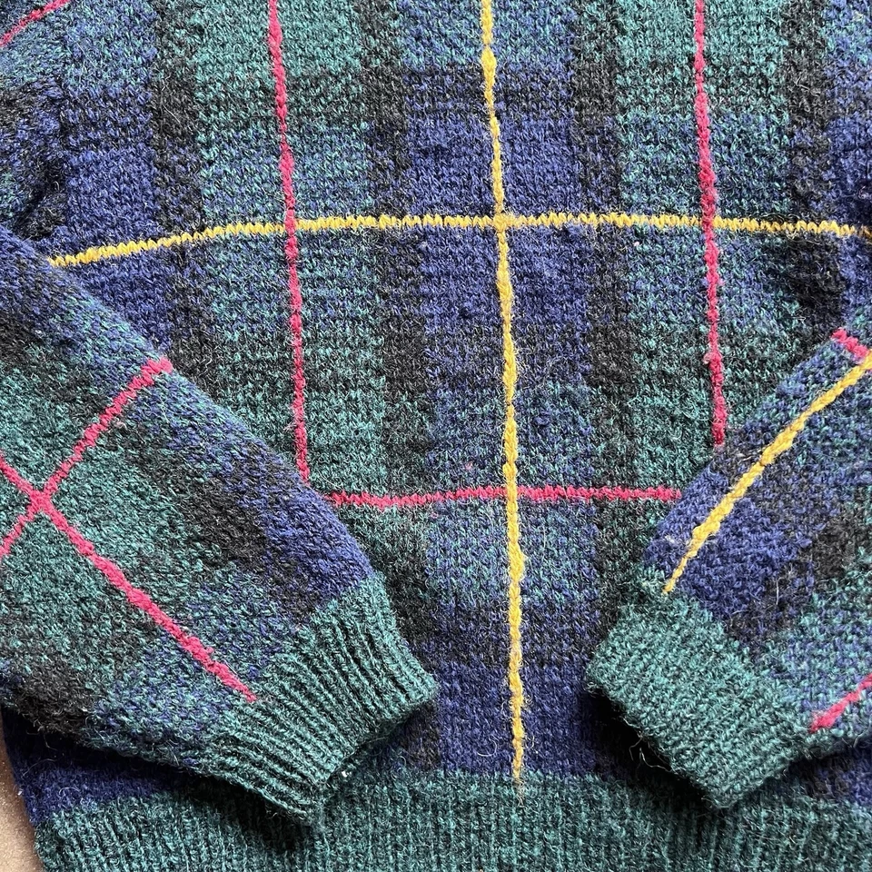 Vintage Perry Ellis Women’s Sweater, Sz Small, Hand Knit Wool, 80’s Tartan - Image 3 of 4