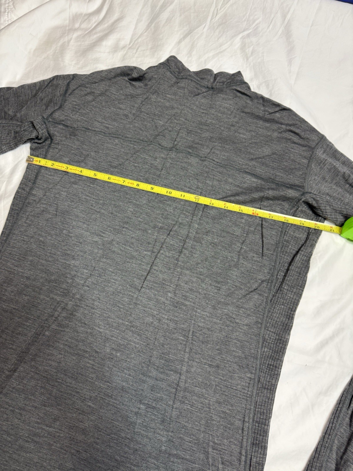 Patagonia performance Wool Base Layer Half Zip Pu… - image 13