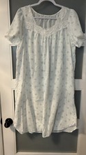 Vintage White Blue Floral Summer Lightweight Nightgown Women's Size 1X Granny