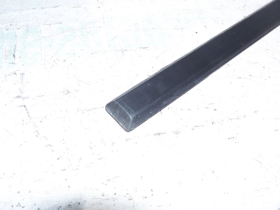 84-88 MERCEDES BENZ 190E OEM MOLDURA PUERTA CONDUCTOR SUPERIOR TRASERA IZQUIERDA Foto 3 de 4