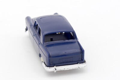 Clé Clément Gaget 1/48 Peugeot 404 N°24 - Miniature Collection France